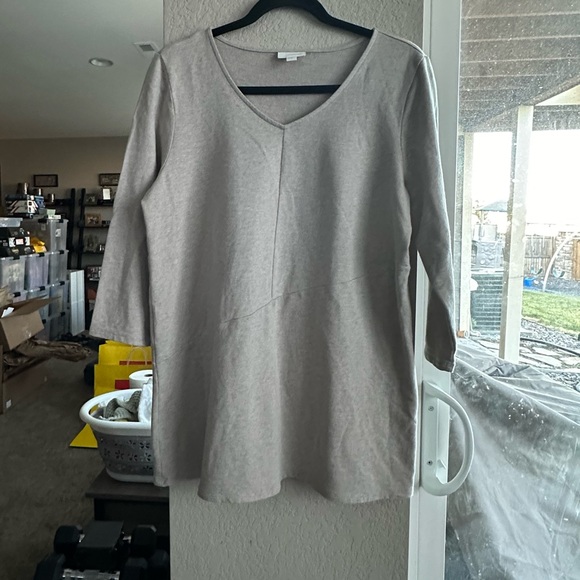 Pure J.Jill Tan 3/4 sleeves v-neck cotton modal blend Top. Size Medium - Picture 2 of 4